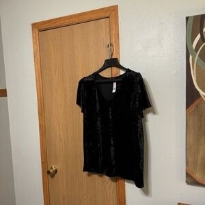 Gibson Look NWT XXL Solid Black Short Sleeve V-Neck Velvet Blouse